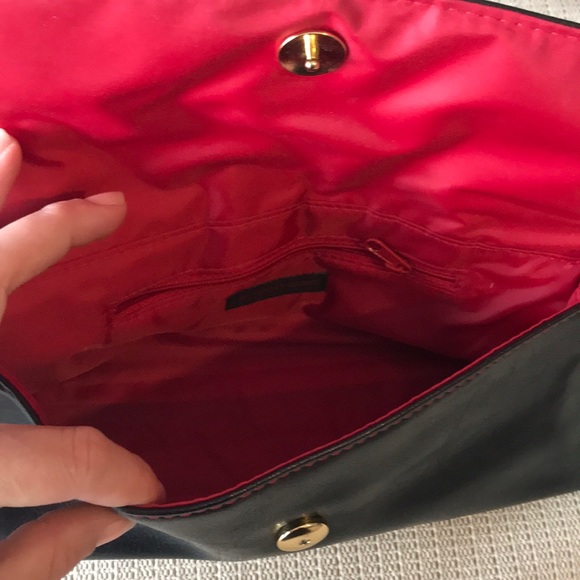 Black and red Victoria secret purse - Picture 2 of 3